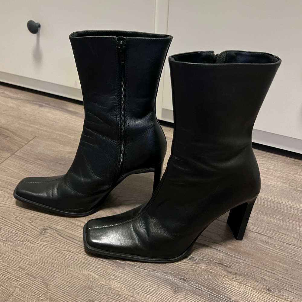 Black Leather Boots 7.5W